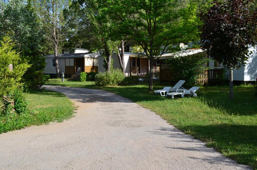 Camping La Vidaresse Hotel Sainte-Anastasie-sur-Issole Eksteriør billede
