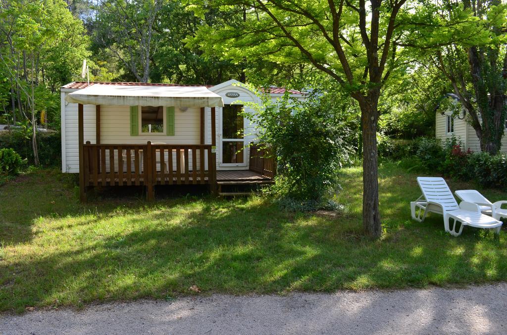 Camping La Vidaresse Hotel Sainte-Anastasie-sur-Issole Eksteriør billede