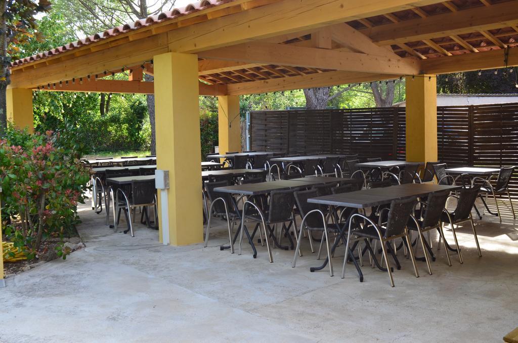 Camping La Vidaresse Hotel Sainte-Anastasie-sur-Issole Eksteriør billede